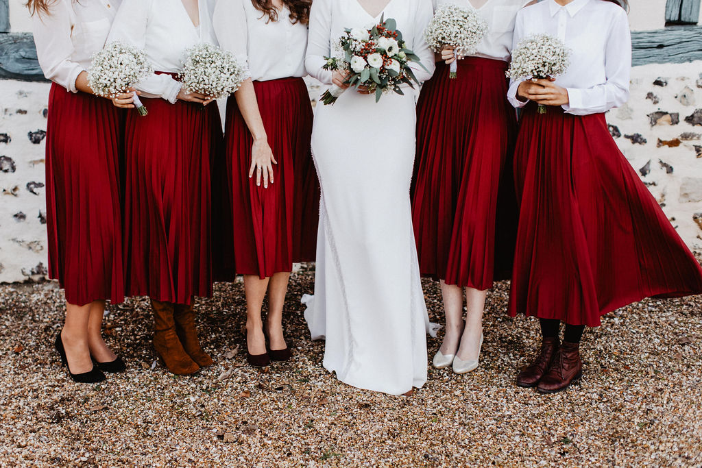 Des bouquets de gypsophile pour les demoiselles d’honneur